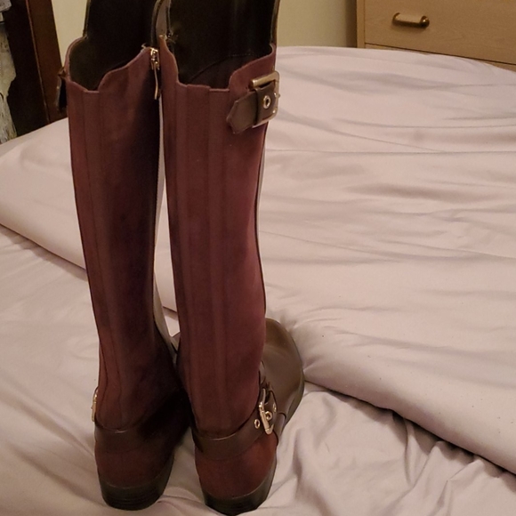 Knee boots - Picture 2 of 8